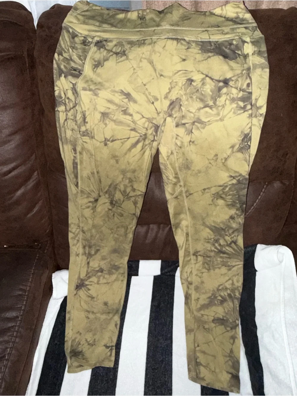 Alphalete Olive Green Tie-Dye Leggings